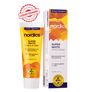 Nordics Super White naravna belilna zobna pasta s hidroksiapatitom in citrusnim okusom